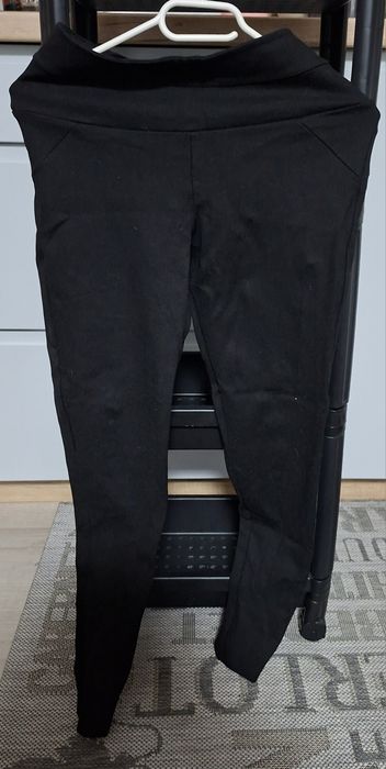 Czarne legginsy, marka F&F. Roz. 38