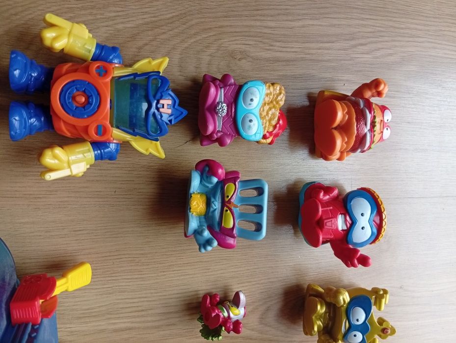 Conjunto de superthings e kazooms