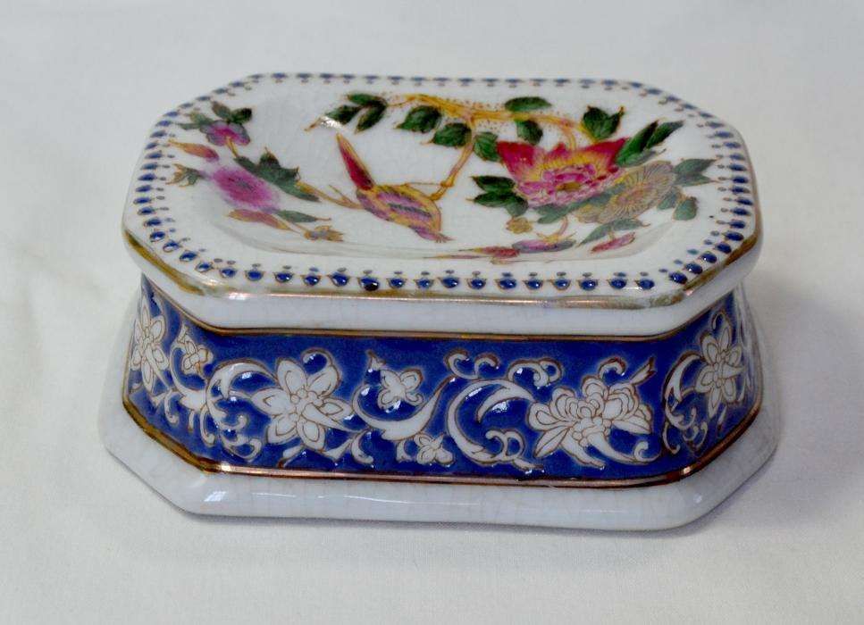 Saleiro em porcelana da China 1ª metade do séc. XX