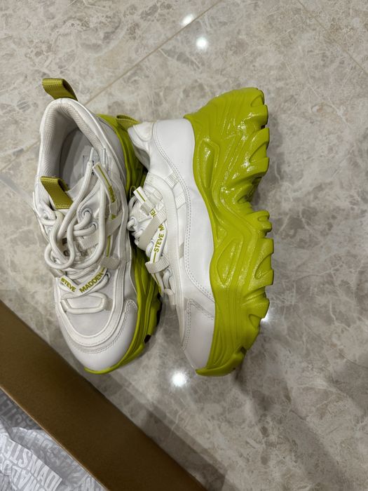 Кросівки Steve Madden в стилі Balenciaga
