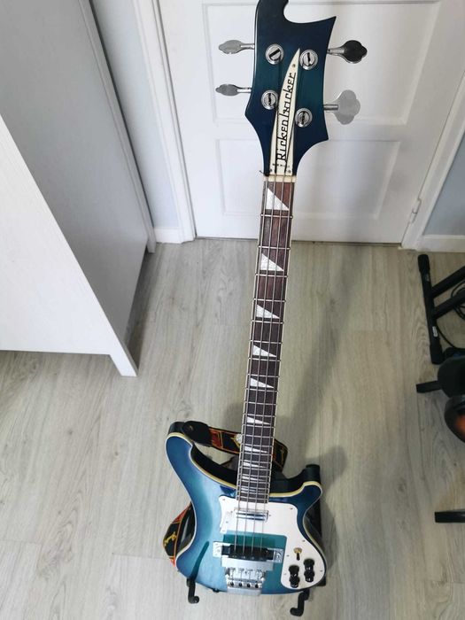 Viola Baixo 4 cordas Bom Estado