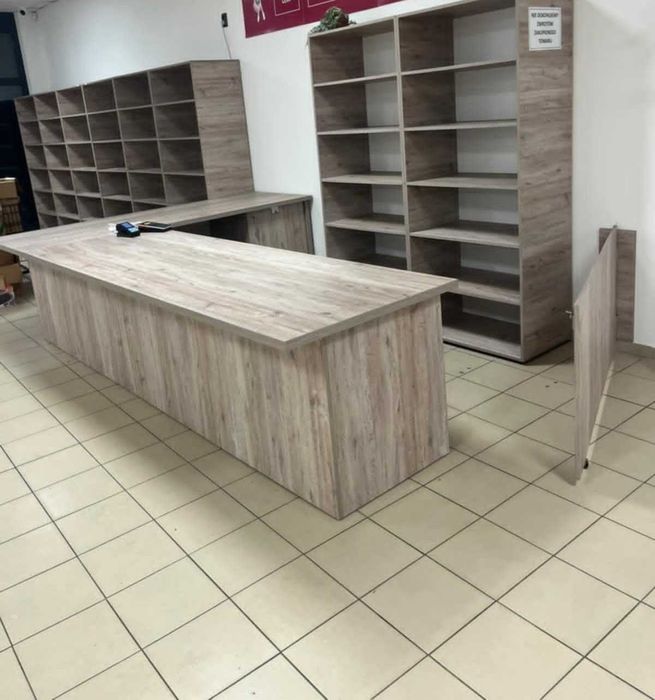 Regał sklepowy, segmentowy