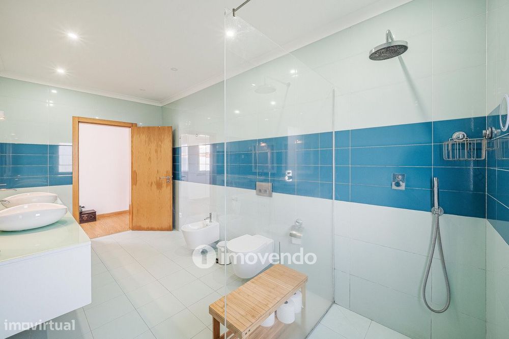 Moradia T4 incrível, com terreno de 4.200m², no Rebocho, Coruche