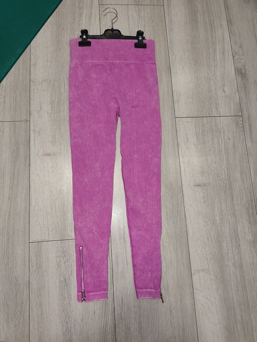 Legginsy prążkowane marszczone rozm s