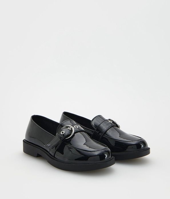 Туфлі лофери лаковані резерв 32 розмір для дівчинки