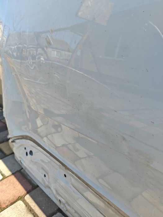 Двері передні ліві / задні ліві /audi q7 4M