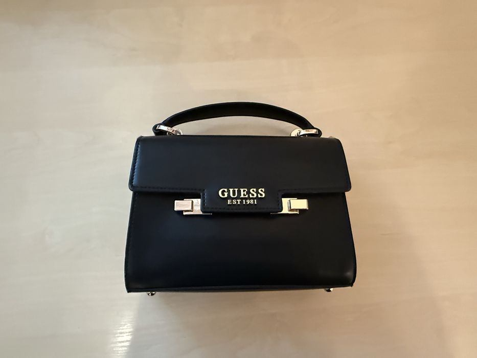 Жіноча сумка Guess