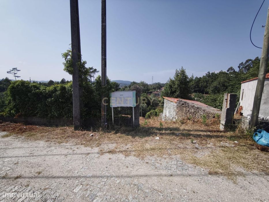 Terreno para construção | 500m2 | PIP em aprovação | Agrela | Santo Ti