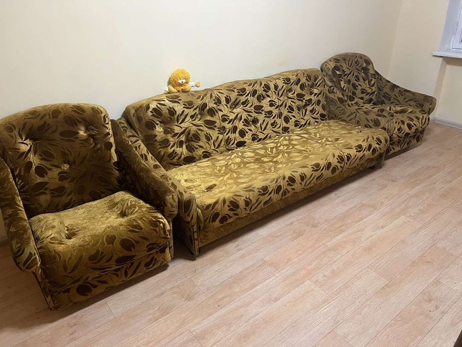 Сдам срочно 2 комнатную квартиру.