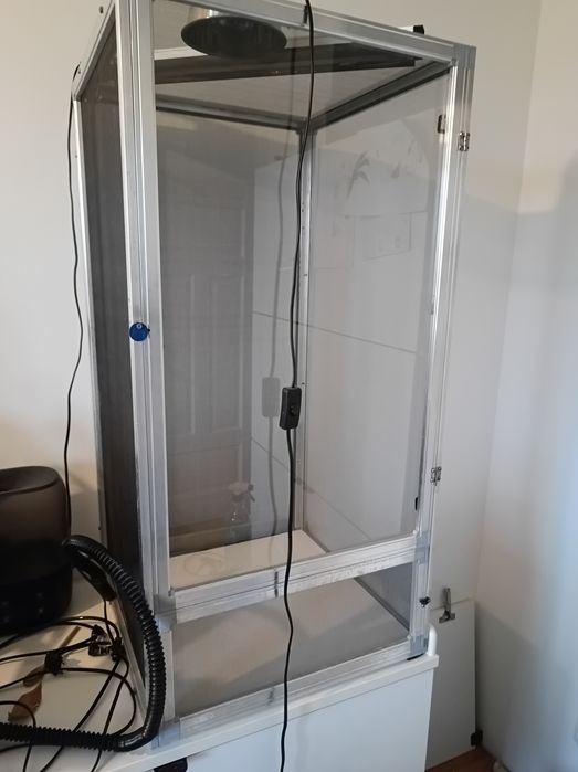 Terrarium 50x50x100 z siatki. Zestaw z 2 lampami i foggerem