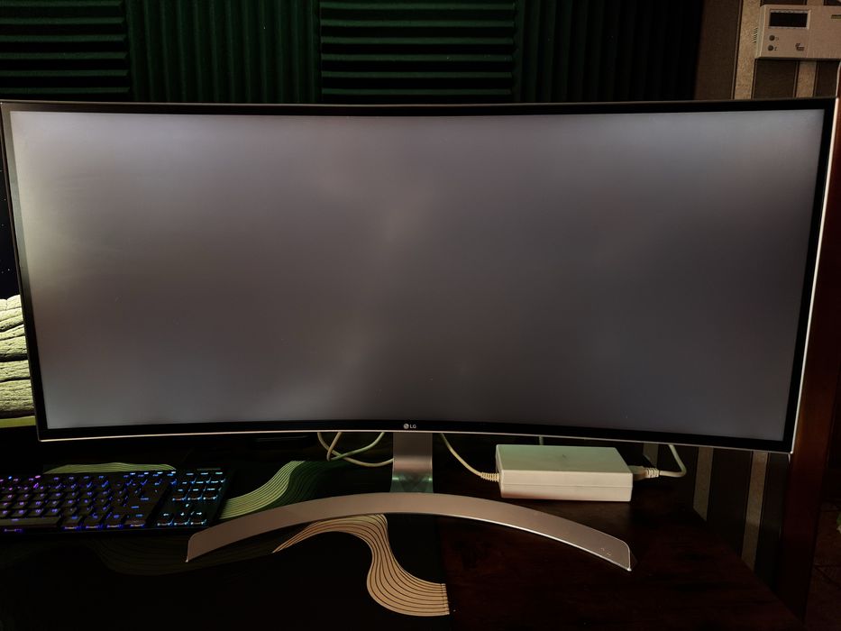Monitor LG 34UC99-W 34″ UltraWide IPS (3440×1440) (не Samsung, 4K)
