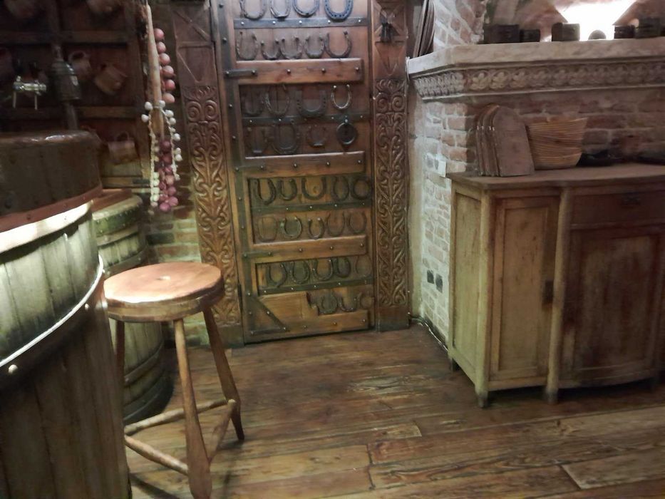 СРОЧНО продам готовый бизнес в Центре,действующий ресторан с ремонтом.