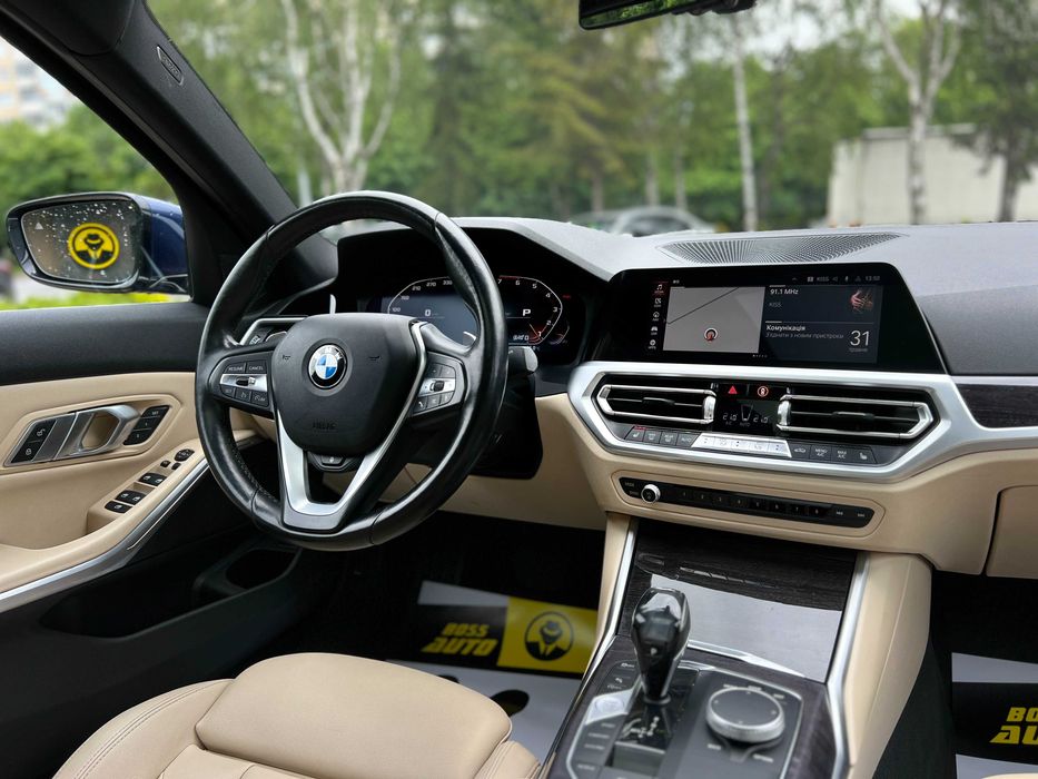 BMW 330 І 2019 року