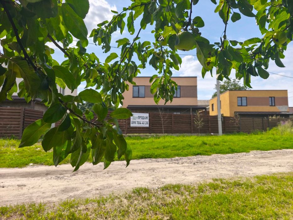 Новий сучасний будинок без ремонту у Гостомелі