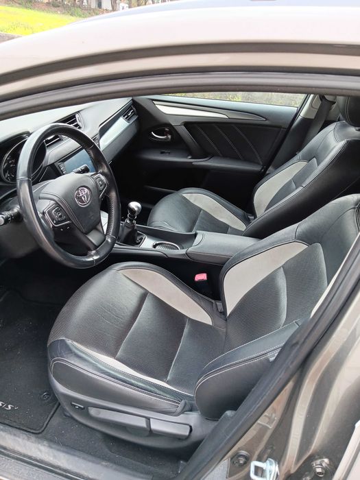 Toyota Avensis Touring Sports 1.6 D-4D Luxury – 2016