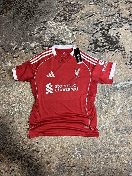 Футбольна футболка Liverpool 25/26 Розмір М форма ліверпуль  нова