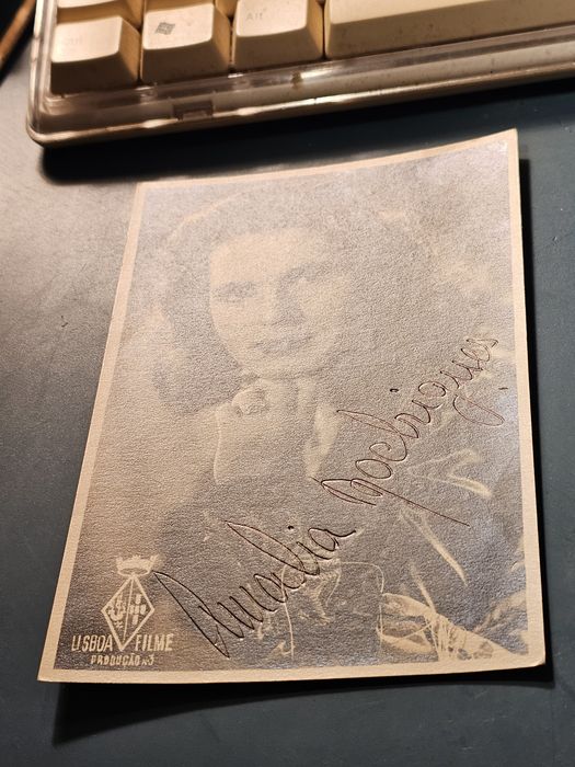 Amália Rodrigues, História de uma cantadeira, programa da Lisboa Filmes assinado por Amália Rodrigues em óptimo estado.