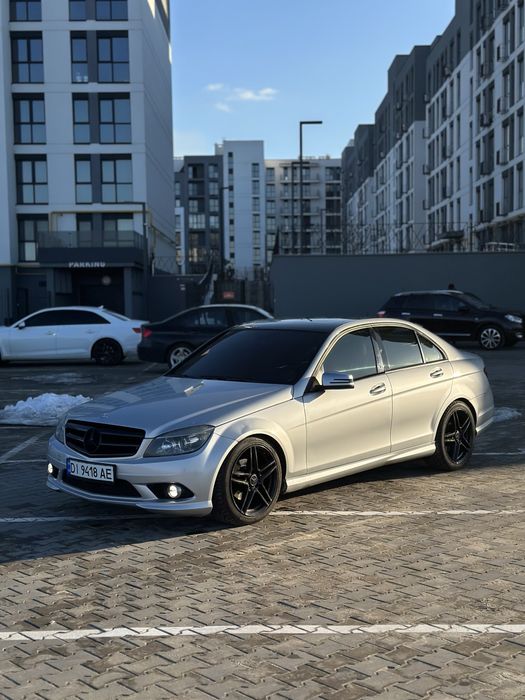 Mercedes benz w204 c300