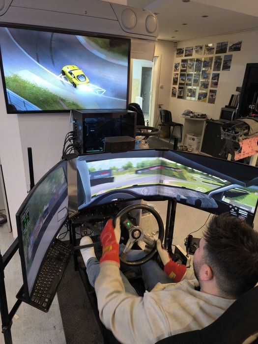 Kompletny zestaw sim racing RIG+PC+TV+3 MONITORY assetto drift iracing