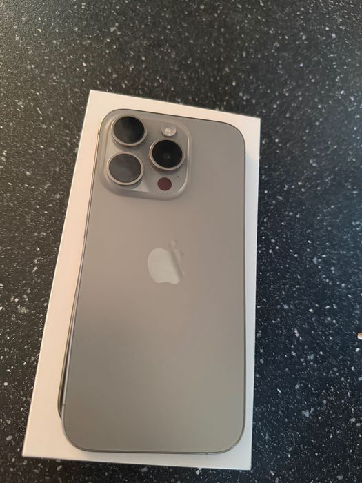 iPhone 15pro 126GB