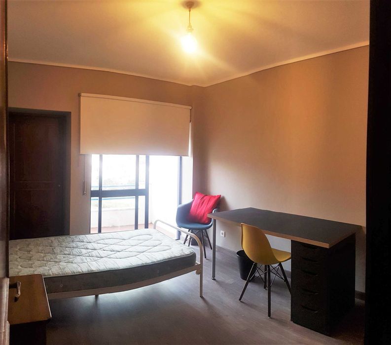 Arrendar alugar quarto Aveiro, 500m da Universidade. 4 Estudante. 919 353 041.