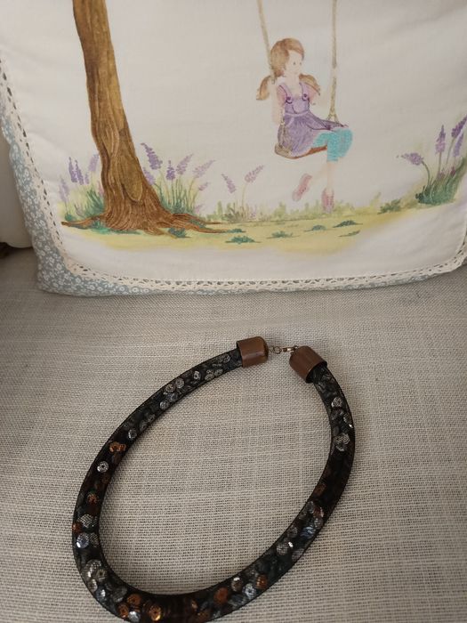 Colar Original, em  rede.