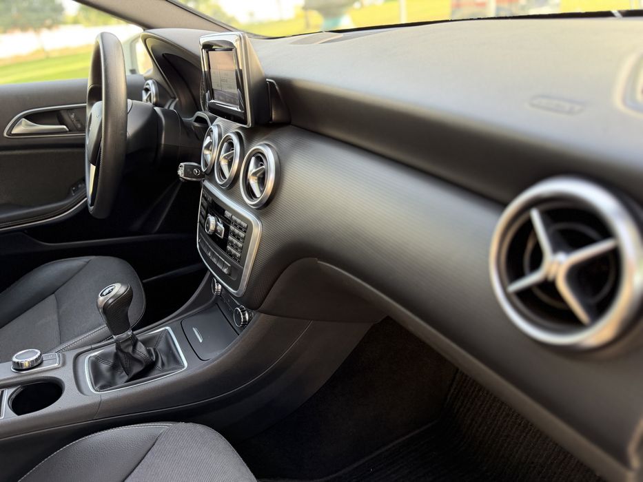 Mercedes A180d |
