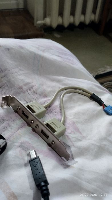 Шнур питания компьютера