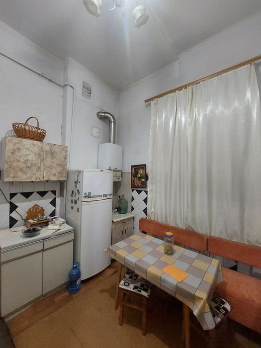 Продається 4-кімнатна квартира  по вул.Гете(р-н Драмтеатру)..