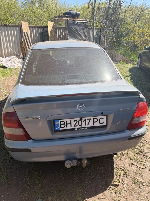 Mazda 323 1998 1.9 бензин