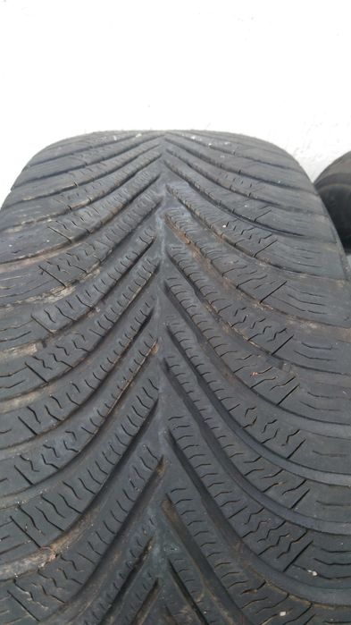Opony Michelin Alpin 5 (215/55 R17) Cena za 2 Szt