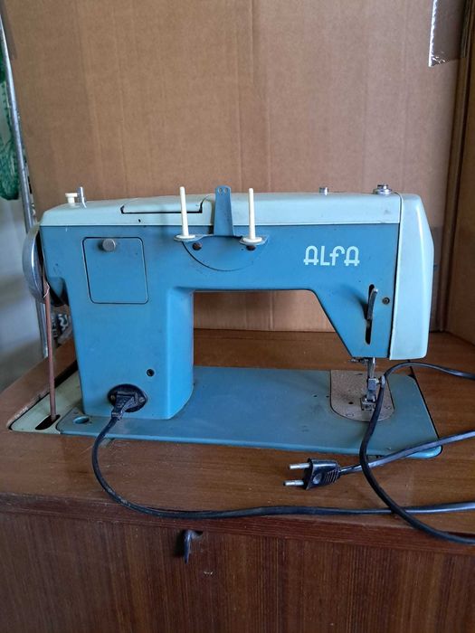 Máquina Costura - Alfa Alfamatic 109