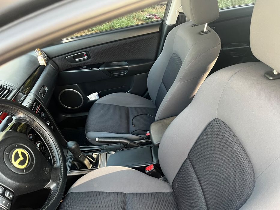 Продам Mazda 3  рік 2008
