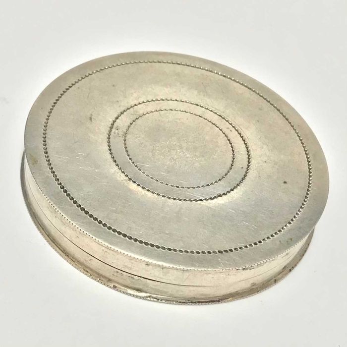 Srebrna PUDERNICZKA SREBRO 830 62g lata 30' XX w.