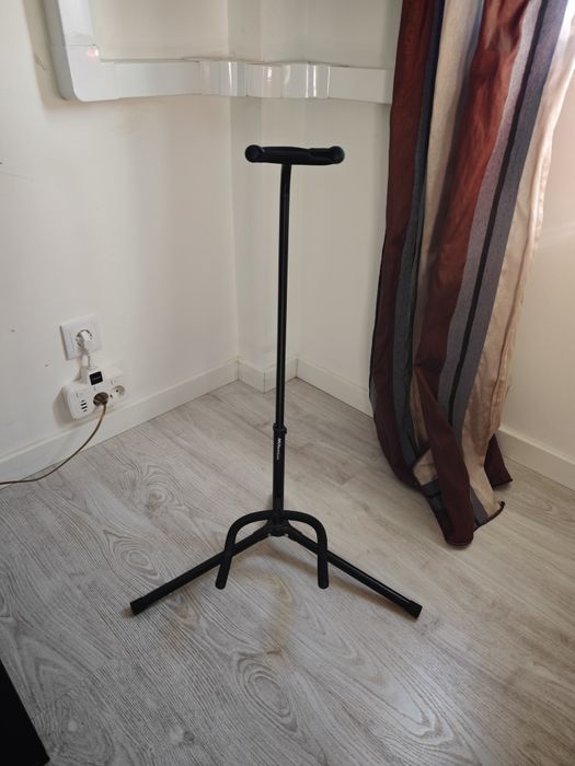 Suporte de pé ajustável para Guitarra ou Baixo