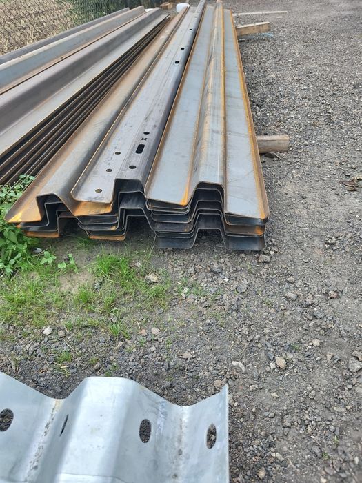 Zagroda, okólnik, kojec, bariera drogowa