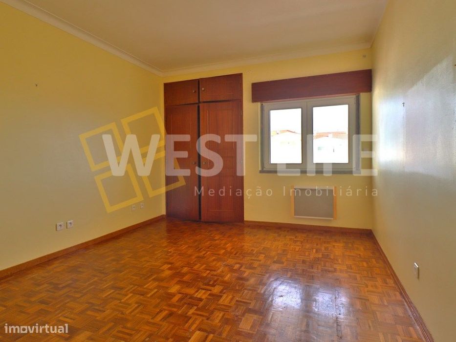 Apartamento T2 Totalmente Remodelado com VISTA MAR - a apenas 3 min...