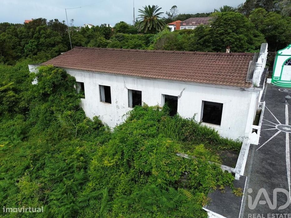 Casa / Villa em Lajes do Pico de 229,00 m2