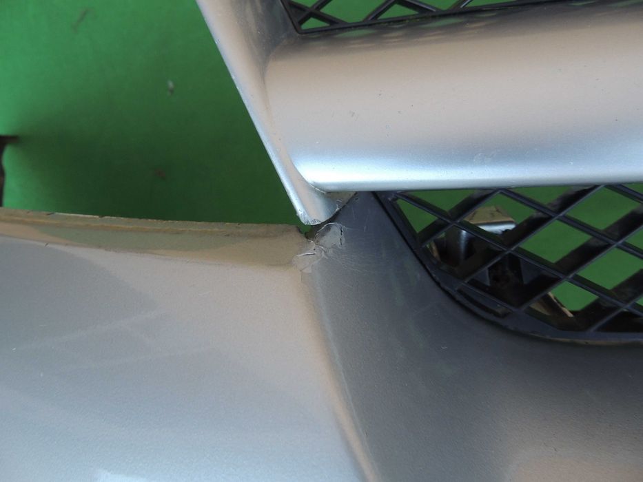 Zderzak przód przedni Mitsubishi Outlander 1 I 03,04,05,06 SREBRNY A31