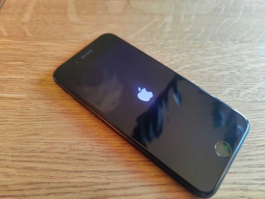 iPhone SE 2 gen. 2020 64GB po wymianie baterii - 100%