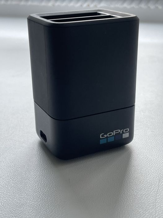 Зарядний пристрій GoPro Dual Battery Charger Hero 5/6/7 Black