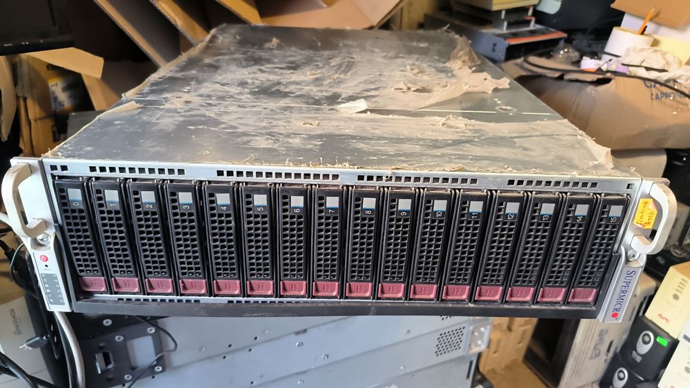Сервер Supermicro два Xeon E5645 DDR3 24Gb SAS 8Tb