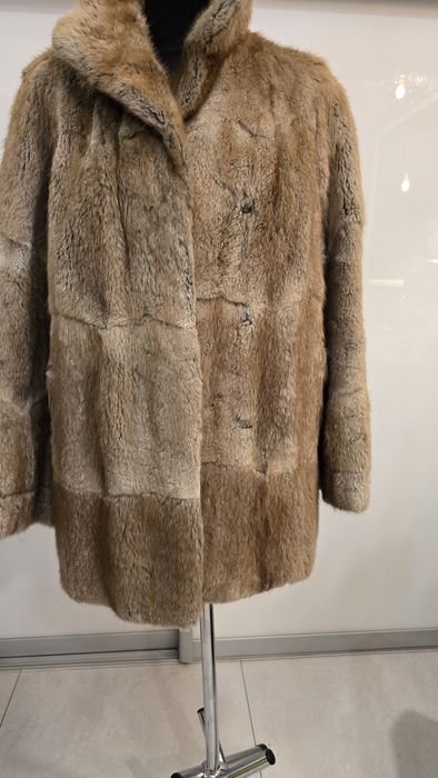 Futro ciepłe beżowe