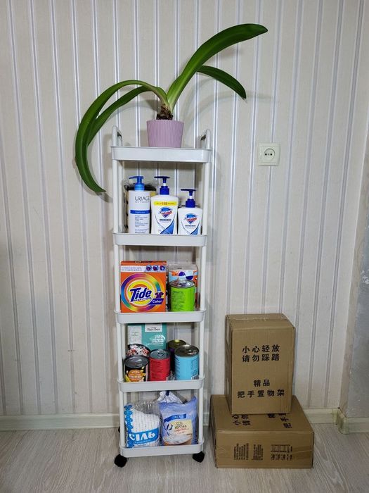 Полочки на колёсиках. Этажерка. Полички на колесах. Етажерка. Стелаж