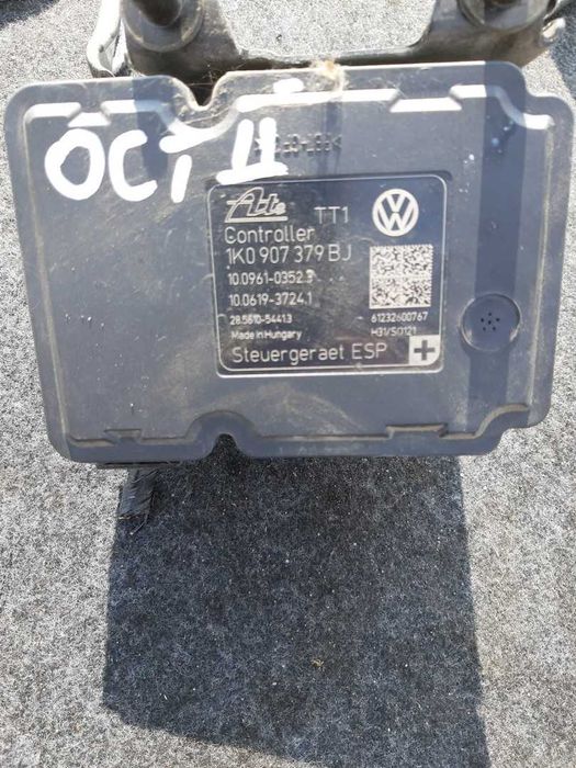 Skoda Octavia II Lift pompa ABS 1K0  907 379 BJ