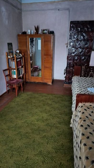 Продається квартира в центрі мальовничого  смт Перегінське