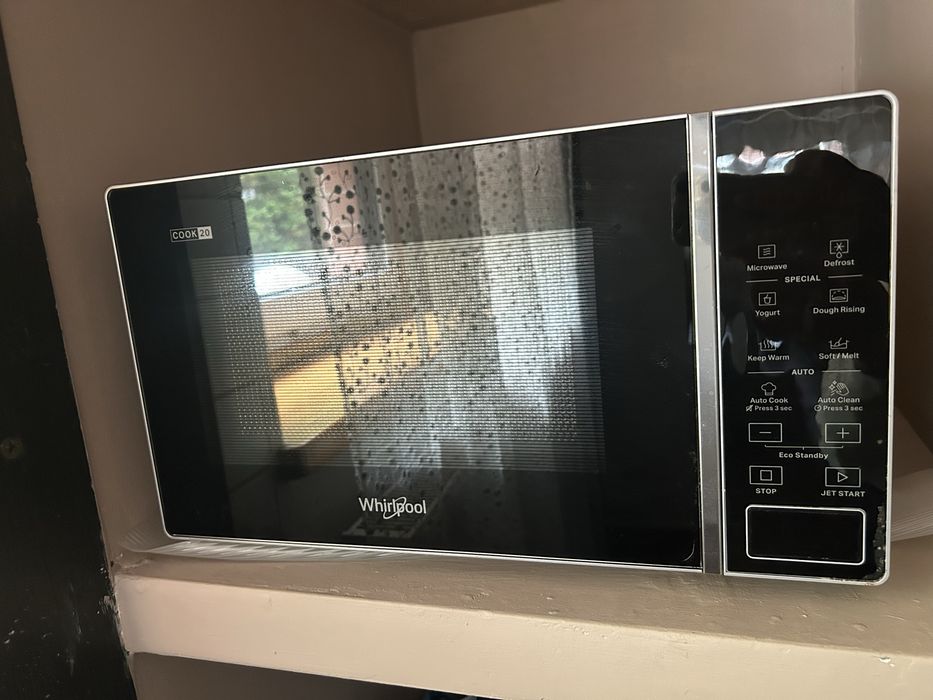 Kuchenka mikrofalowa wolnostojąca Whirlpool