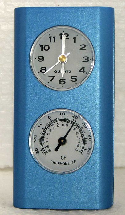 zegar elektroniczny na biurko