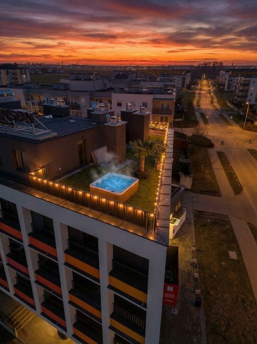 Sky Jagodno- apartament z jacuzzi na doby.