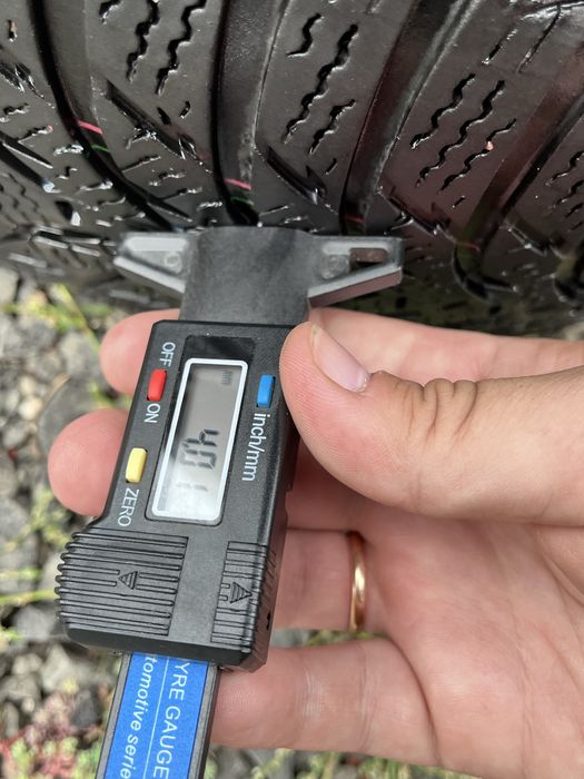 Зимова гума резина 205.60R16 Komho